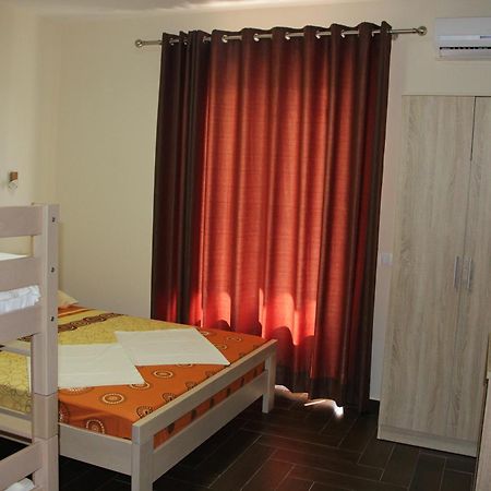 Apartment Family Ulcinj Bagian luar foto