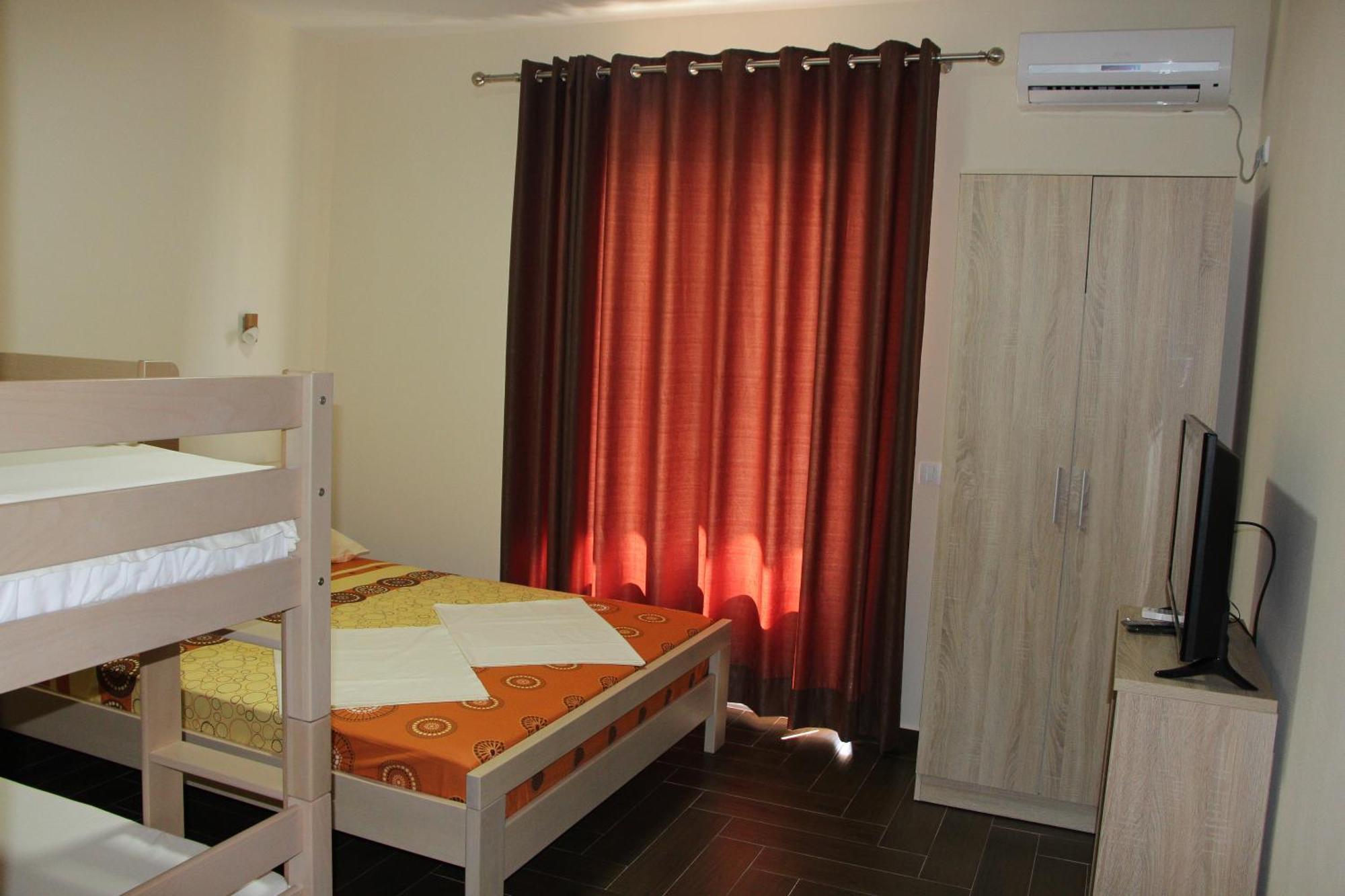 Apartment Family Ulcinj Bagian luar foto