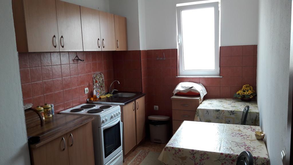Apartment Family Ulcinj Bagian luar foto