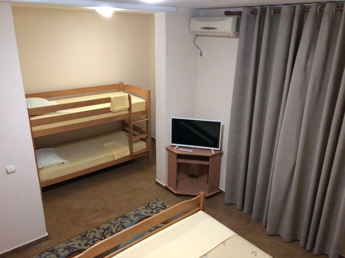 Apartment Family Ulcinj Bagian luar foto