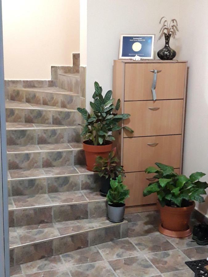 Apartment Family Ulcinj Bagian luar foto
