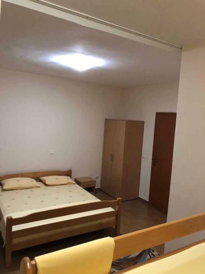 Apartment Family Ulcinj Bagian luar foto