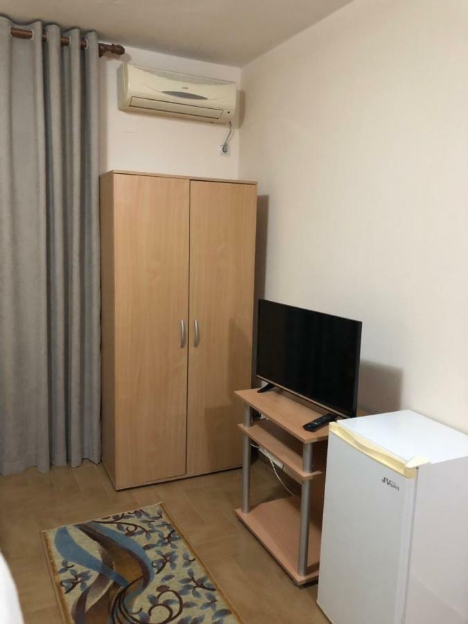 Apartment Family Ulcinj Bagian luar foto