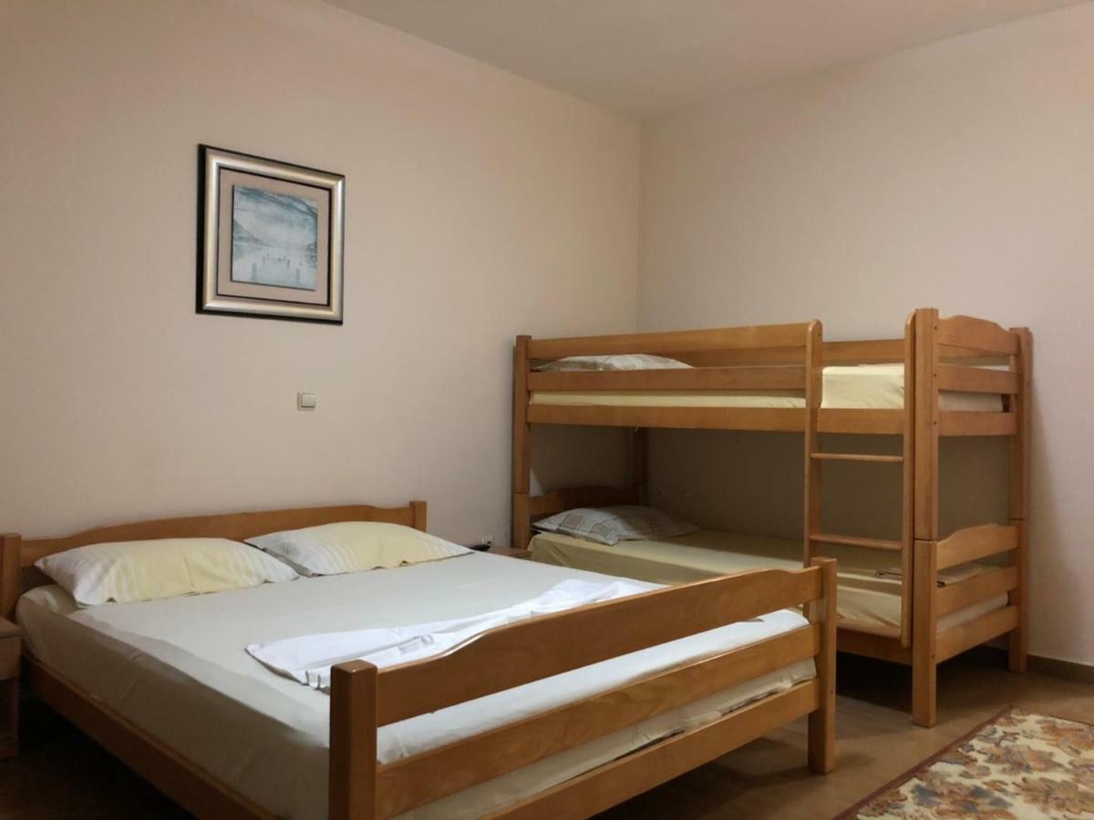 Apartment Family Ulcinj Ruang foto