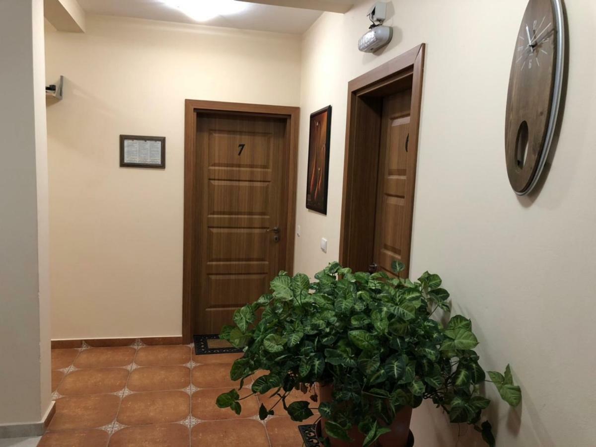 Apartment Family Ulcinj Bagian luar foto