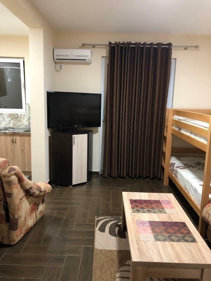 Apartment Family Ulcinj Bagian luar foto