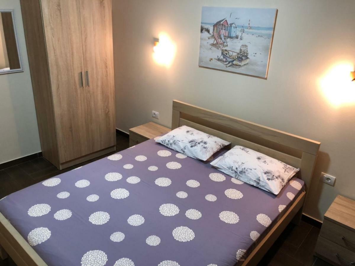 Apartment Family Ulcinj Bagian luar foto