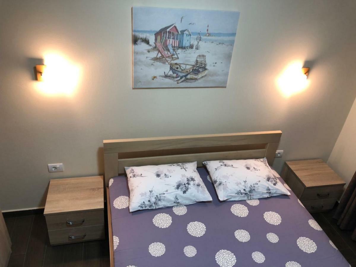 Apartment Family Ulcinj Bagian luar foto